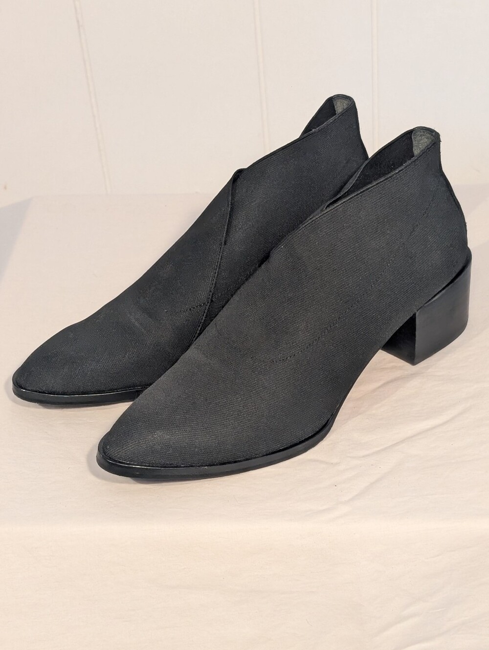 Donald J. Pliner Black Pointed Ankle Booties with Low Block Heel
